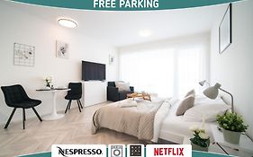 Apartino - Free Parking, 10 Minutes Walk To City Centre, Nespresso, Netflix